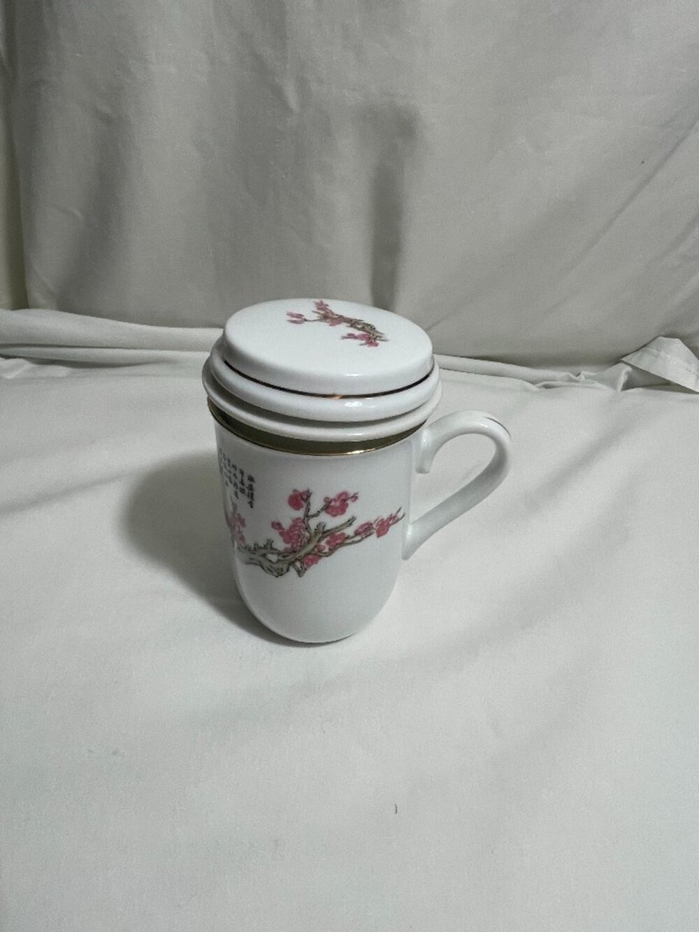 Chinese Style Porcelain Tea Infuser Mug Pink Blossom Gold Trim Lid 3 Piece